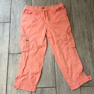 Chicos Coral Capri Pants size 0.5 Small